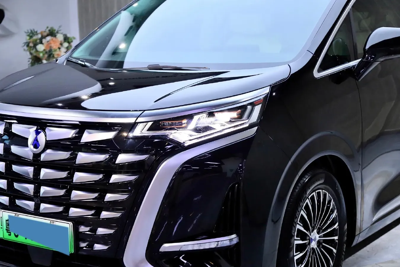 2024 Denza D9 1.5T 139HP L4 E-CVT PHEV 40KWH,autocango,china used car exporter,china ev exporter,chinese used car exporter,chinese used ev exporter