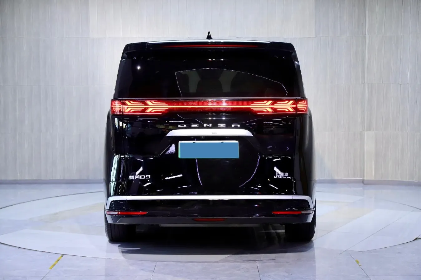 2024 Denza D9 1.5T 139HP L4 E-CVT PHEV 40KWH,autocango,china used car exporter,china ev exporter,chinese used car exporter,chinese used ev exporter