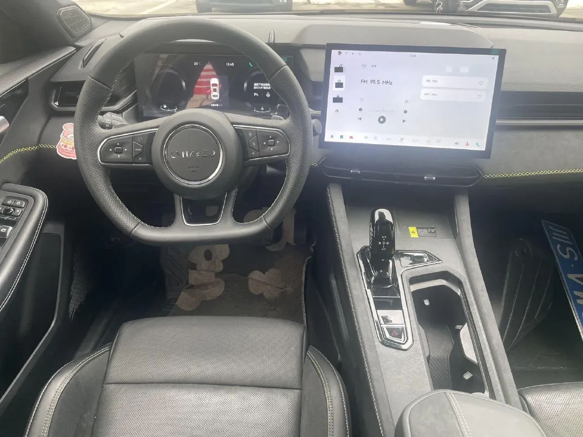 2023 LYNK&CO 03 2.0T 254HP L4 7DCT,autocango,china used car exporter,china ev exporter,chinese used car exporter,chinese used ev exporter