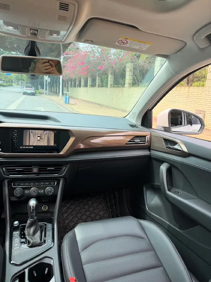 2020 Volkswagen Tharu 2.0T 186HP L4 7DCT,autocango,china used car exporter,china ev exporter,chinese used car exporter,chinese used ev exporter