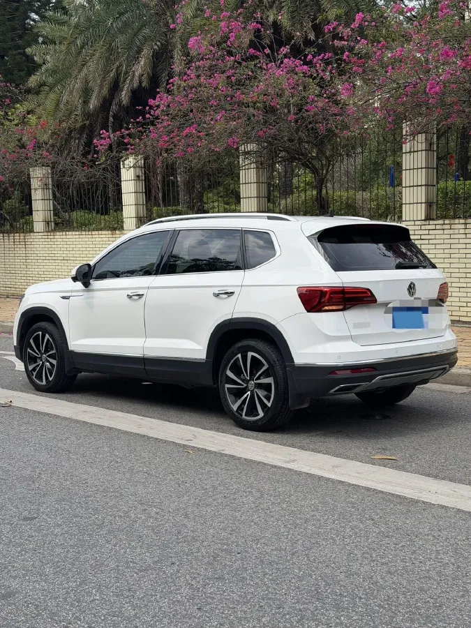 2020 Volkswagen Tharu 2.0T 186HP L4 7DCT,autocango,china used car exporter,china ev exporter,chinese used car exporter,chinese used ev exporter