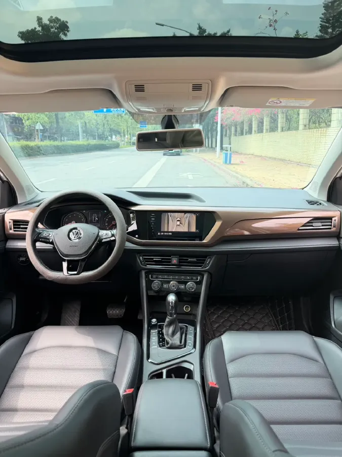 2020 Volkswagen Tharu 2.0T 186HP L4 7DCT,autocango,china used car exporter,china ev exporter,chinese used car exporter,chinese used ev exporter