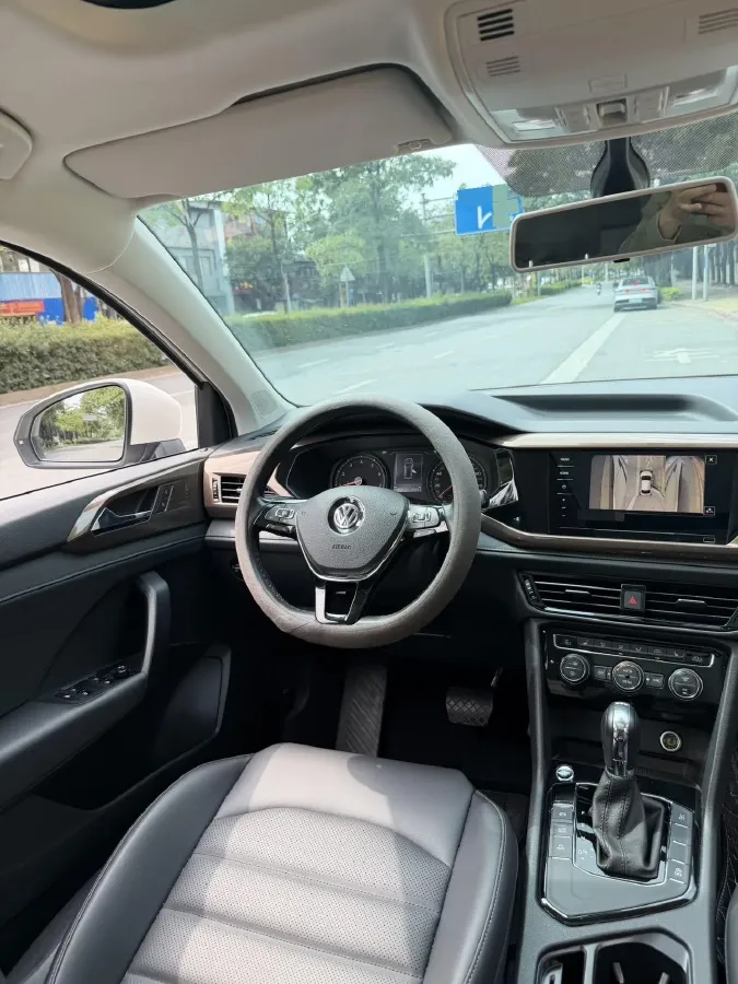 2020 Volkswagen Tharu 2.0T 186HP L4 7DCT,autocango,china used car exporter,china ev exporter,chinese used car exporter,chinese used ev exporter