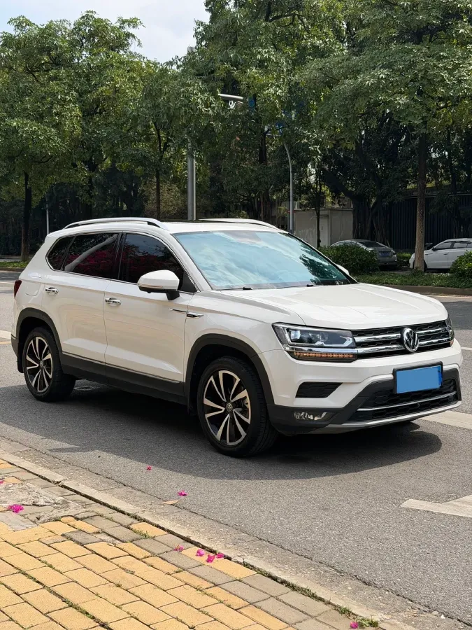 2020 Volkswagen Tharu 2.0T 186HP L4 7DCT,autocango,china used car exporter,china ev exporter,chinese used car exporter,chinese used ev exporter