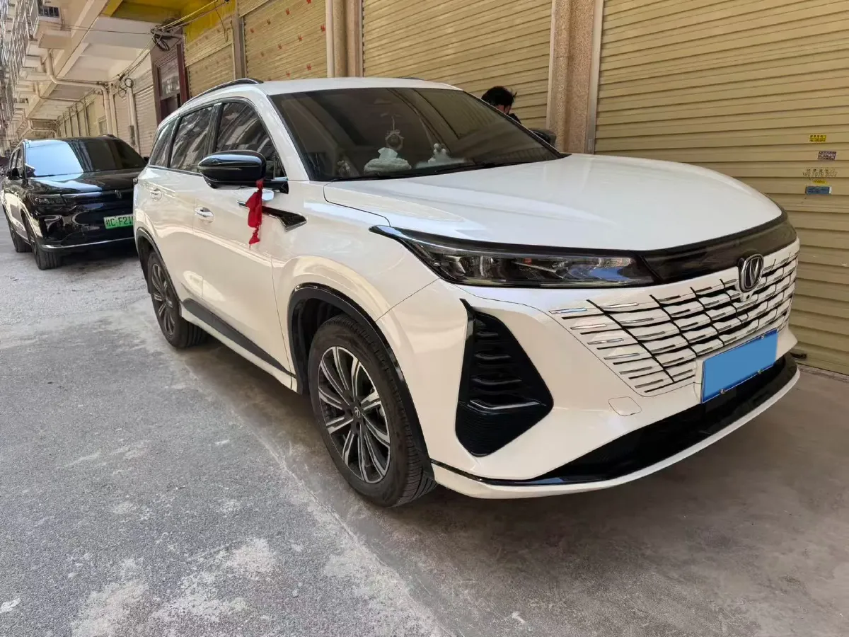 2025 ChangAn CS75 Plus 1.5T 188HP L4 8AT,autocango,china used car exporter,china ev exporter,chinese used car exporter,chinese used ev exporter