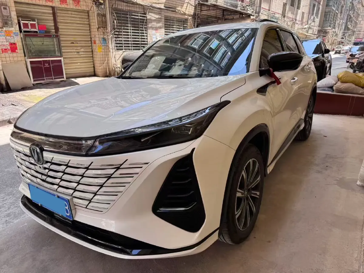 2025 ChangAn CS75 Plus 1.5T 188HP L4 8AT,autocango,china used car exporter,china ev exporter,chinese used car exporter,chinese used ev exporter