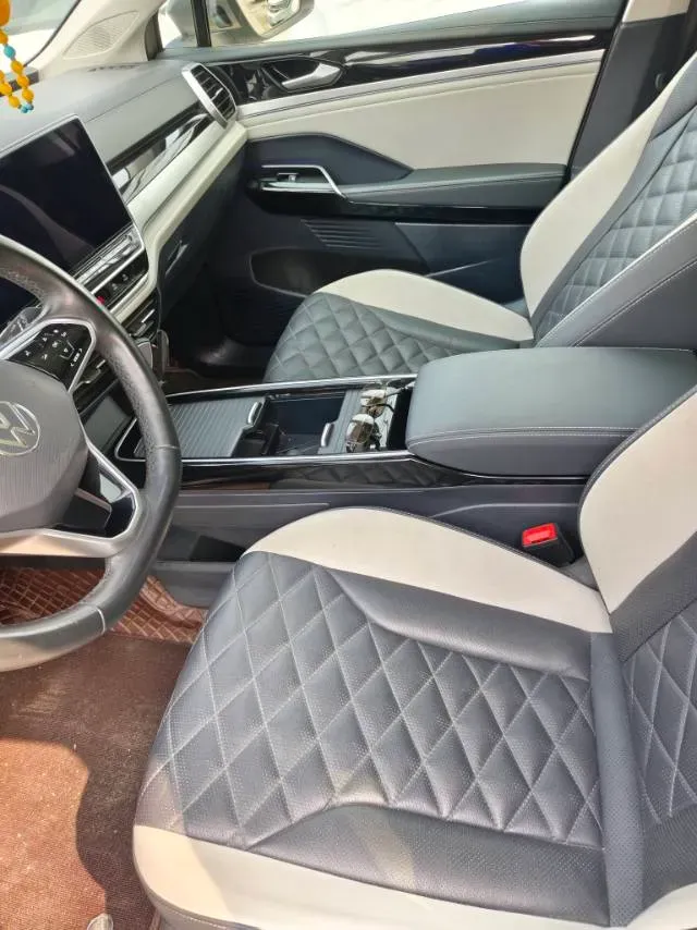 2022 Volkswagen ID.6 Crozz BEV 84.8KWH,autocango,china used car exporter,china ev exporter,chinese used car exporter,chinese used ev exporter