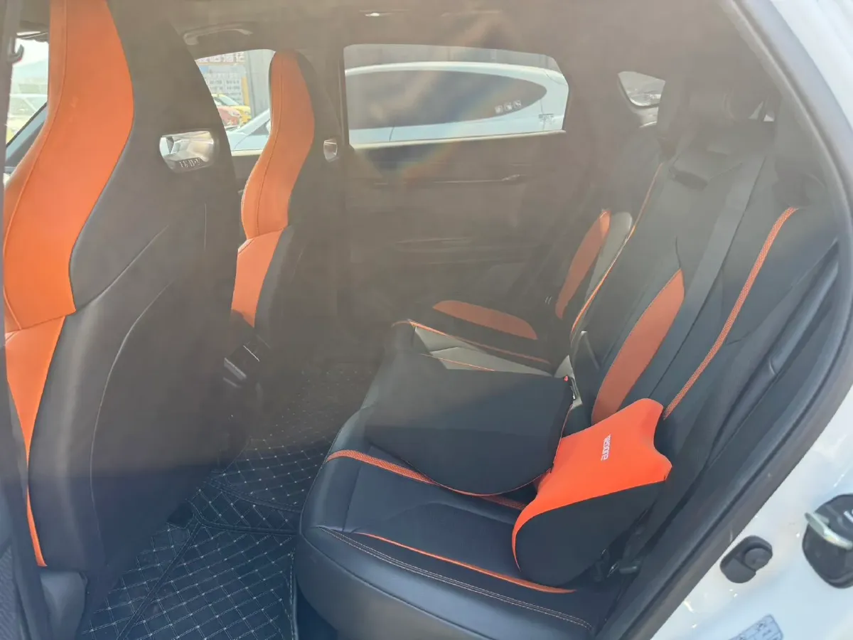 2024 ChangAn UNI-V 1.5T 188HP L4 7DCT,autocango,china used car exporter,china ev exporter,chinese used car exporter,chinese used ev exporter