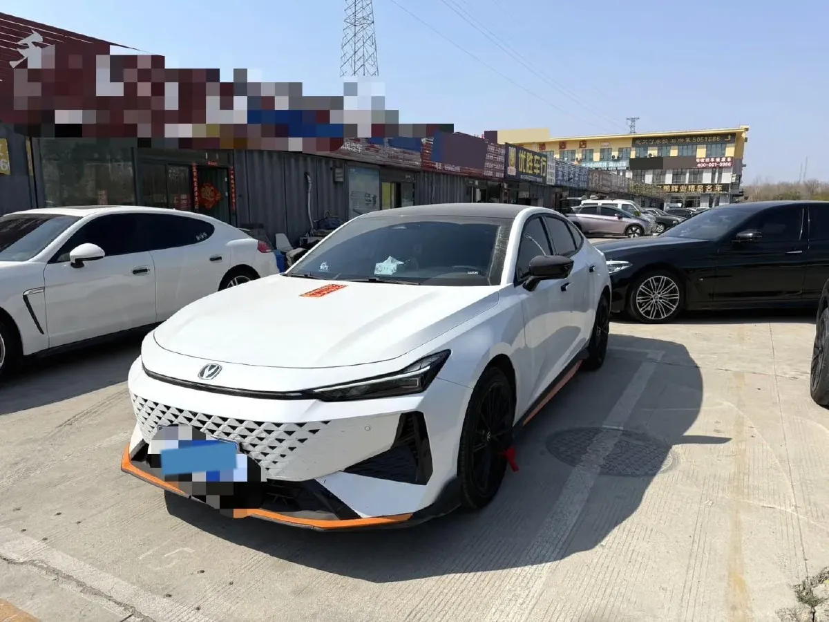 2024 ChangAn UNI-V 1.5T 188HP L4 7DCT,autocango,china used car exporter,china ev exporter,chinese used car exporter,chinese used ev exporter