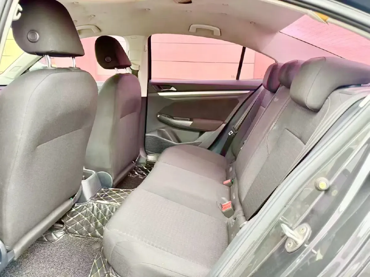 2019 Bestune T77 1.2T 143HP L4 7DCT,autocango,china used car exporter,china ev exporter,chinese used car exporter,chinese used ev exporter