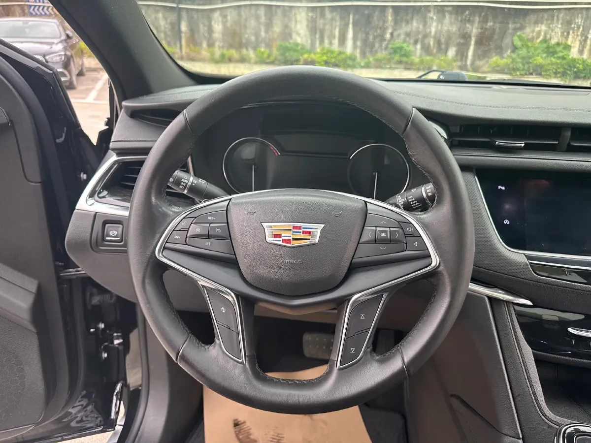 2020 Cadillac XT5 2.0T 241HP L4 9AT,autocango,china used car exporter,china ev exporter,chinese used car exporter,chinese used ev exporter