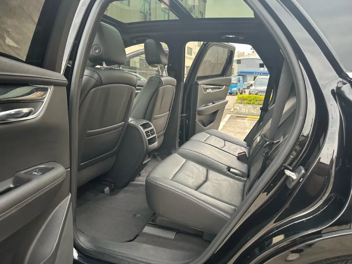 2020 Cadillac XT5 2.0T 241HP L4 9AT,autocango,china used car exporter,china ev exporter,chinese used car exporter,chinese used ev exporter