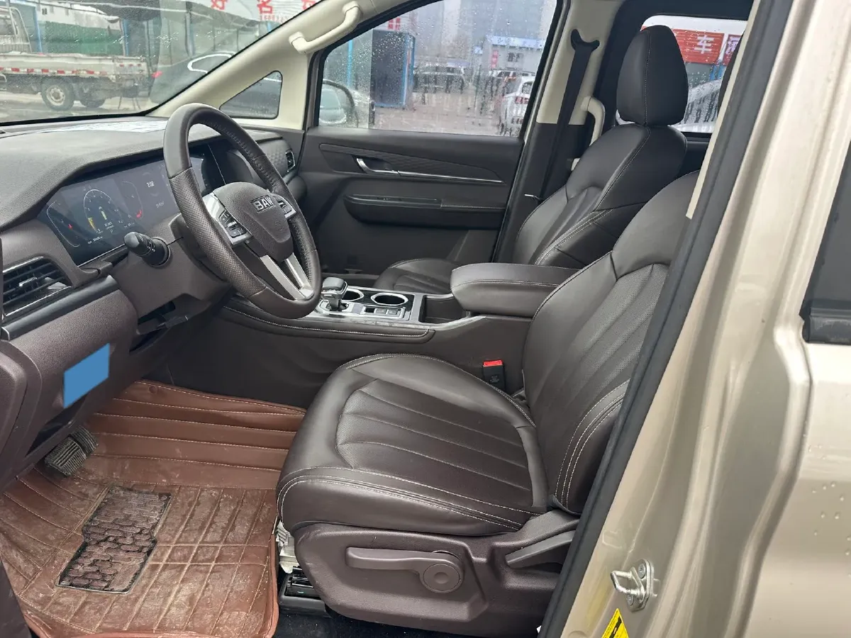 2023 BAW RuiSheng Trump M7 1.6L 124HP L4 5MT,autocango,china used car exporter,china ev exporter,chinese used car exporter,chinese used ev exporter