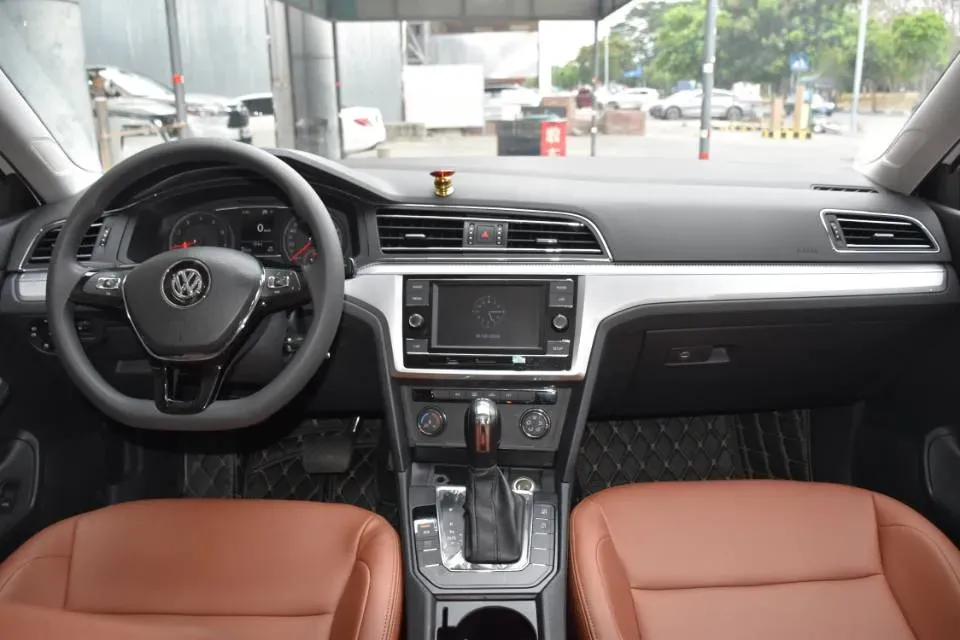 2019 Volkswagen T-Cross 1.4T 150HP L4 7DCT,autocango,china used car exporter,china ev exporter,chinese used car exporter,chinese used ev exporter