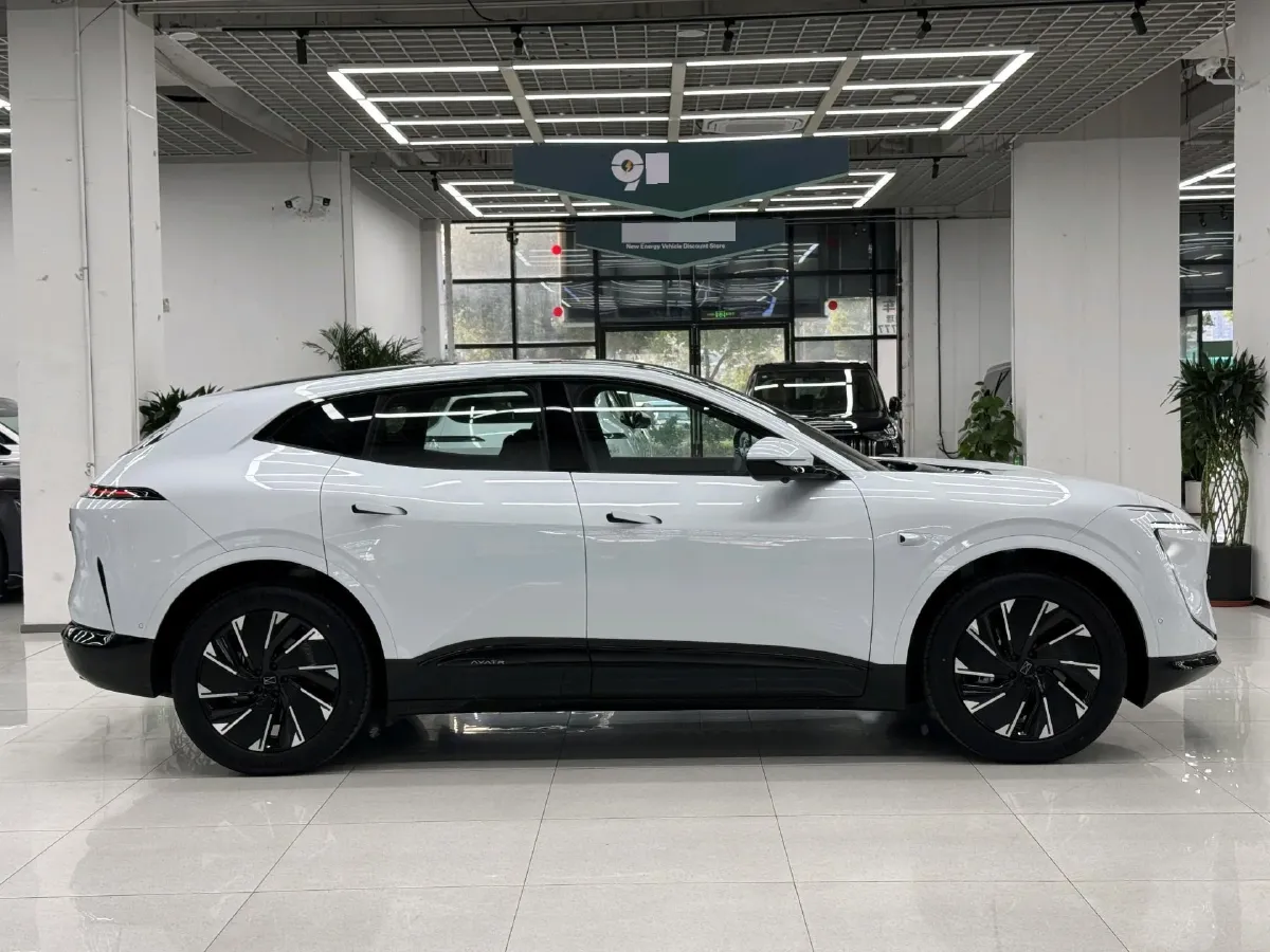 2024 Avatr 07 BEV 82.16KWH,autocango,china used car exporter,china ev exporter,chinese used car exporter,chinese used ev exporter