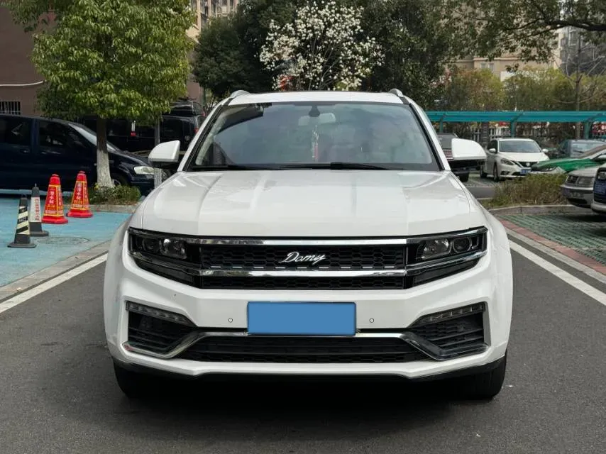 2018 Zotye Damy X7 2.0T 190HP L4 8AT,autocango,china used car exporter,china ev exporter,chinese used car exporter,chinese used ev exporter
