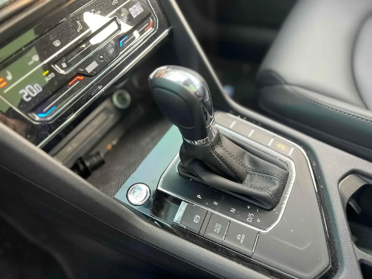 2022 Volkswagen Tharu 2.0T 186HP L4 7DCT,autocango,china used car exporter,china ev exporter,chinese used car exporter,chinese used ev exporter