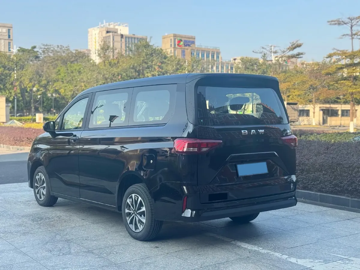 2025 BAW RuiSheng Trump M7 1.6L 124HP L4 5MT,autocango,china used car exporter,china ev exporter,chinese used car exporter,chinese used ev exporter