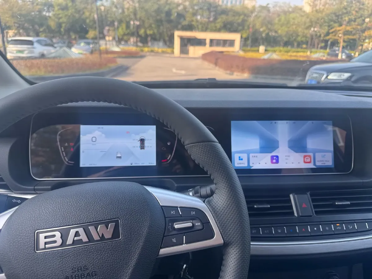 2025 BAW RuiSheng Trump M7 1.6L 124HP L4 5MT,autocango,china used car exporter,china ev exporter,chinese used car exporter,chinese used ev exporter