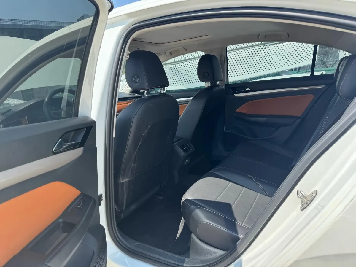 2023 Volkswagen Bora 1.2T 116HP L4 7DCT,autocango,china used car exporter,china ev exporter,chinese used car exporter,chinese used ev exporter