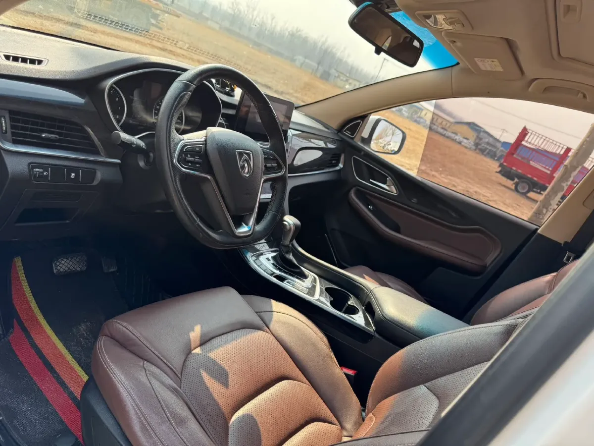 2017 BaoJun 560 1.5T 150HP L4 6DCT,autocango,china used car exporter,china ev exporter,chinese used car exporter,chinese used ev exporter