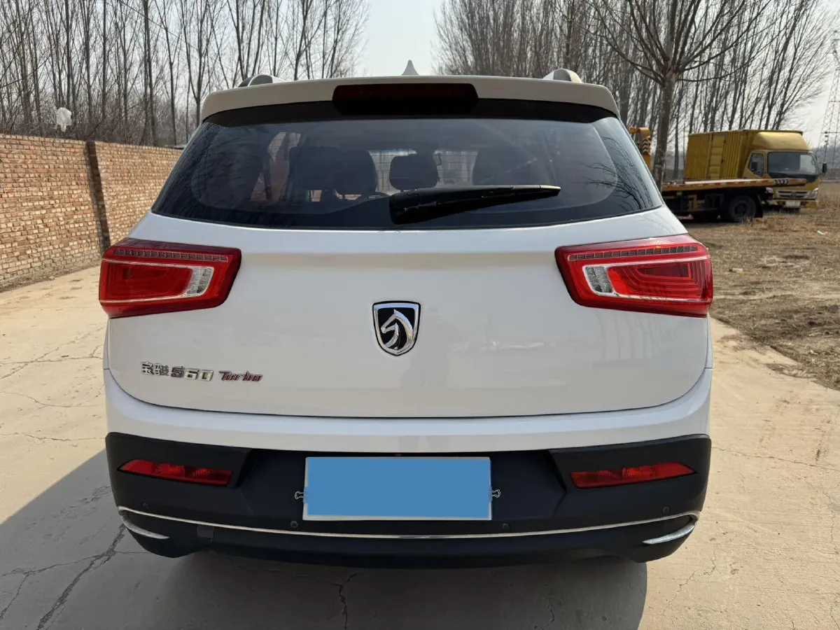 2017 BaoJun 560 1.5T 150HP L4 6DCT,autocango,china used car exporter,china ev exporter,chinese used car exporter,chinese used ev exporter