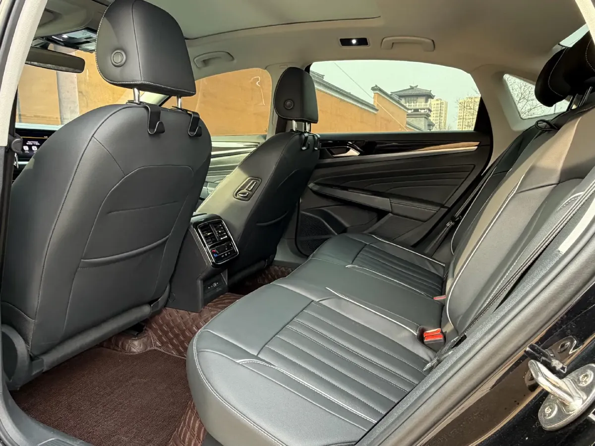 2023 Volkswagen Passat 2.0T 186HP L4 7DCT,autocango,china used car exporter,china ev exporter,chinese used car exporter,chinese used ev exporter