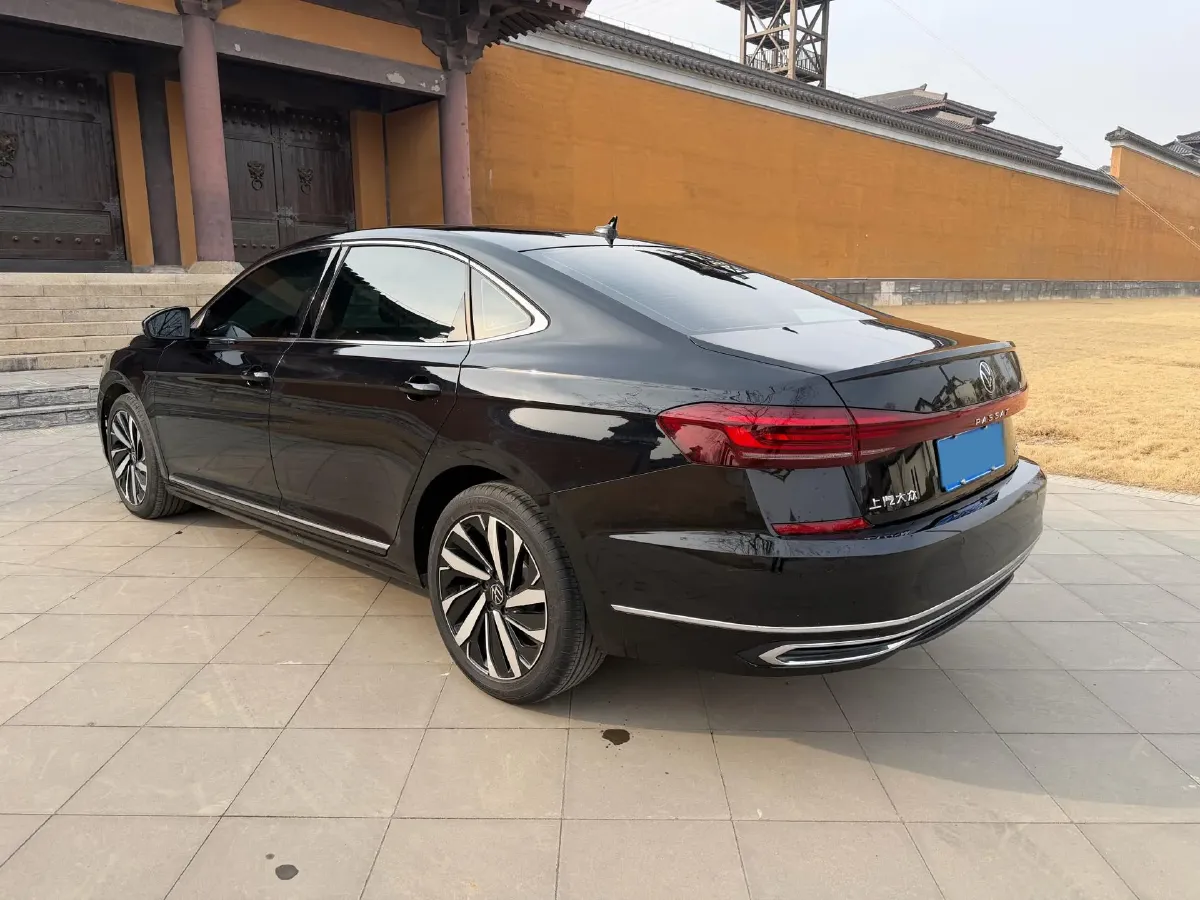 2023 Volkswagen Passat 2.0T 186HP L4 7DCT,autocango,china used car exporter,china ev exporter,chinese used car exporter,chinese used ev exporter