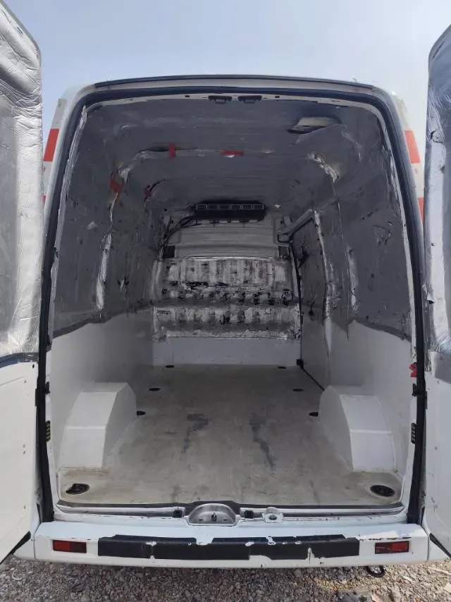 2023 MAXUS XinTu V80 2.0T 127HP L4 6MT,autocango,china used car exporter,china ev exporter,chinese used car exporter,chinese used ev exporter