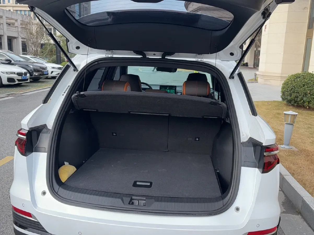 2022 Ruichi Auto EC35 BEV 82HP BEV 36.288KWH,autocango,china used car exporter,china ev exporter,chinese used car exporter,chinese used ev exporter