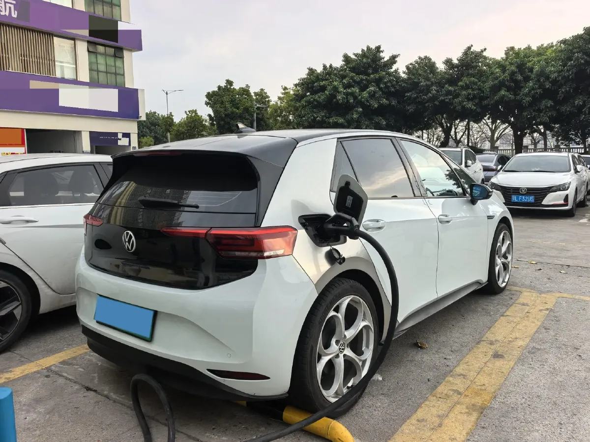 2023 Volkswagen Golf 1.4T 150HP L4 7DCT,autocango,china used car exporter,china ev exporter,chinese used car exporter,chinese used ev exporter