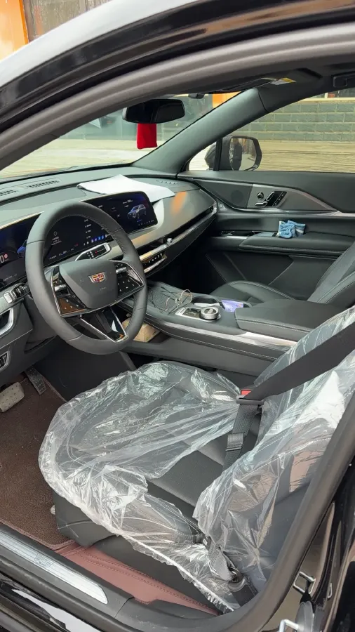 2026 Cadillac XT5 2.0T 237HP L4 9AT,autocango,china used car exporter,china ev exporter,chinese used car exporter,chinese used ev exporter