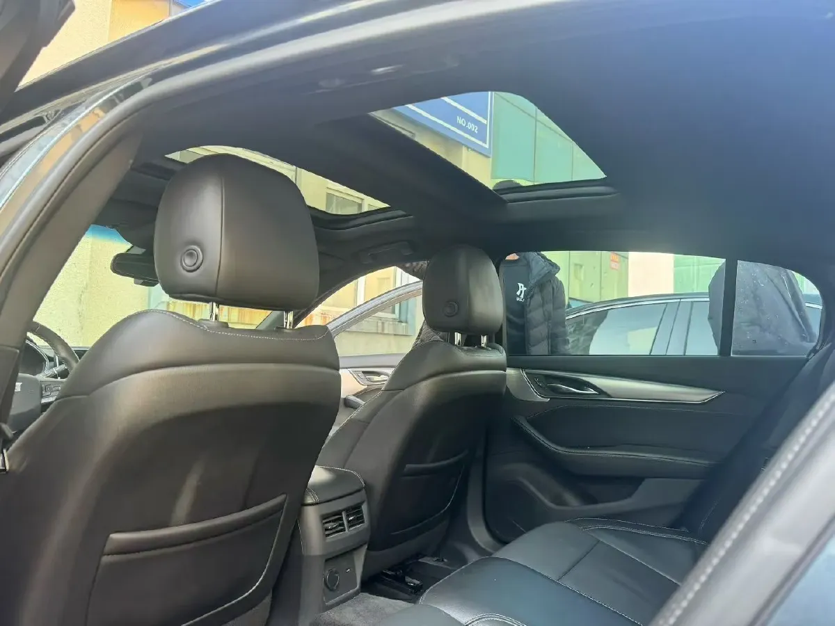 2022 Cadillac CT5 2.0T 237HP L4 10AT,autocango,china used car exporter,china ev exporter,chinese used car exporter,chinese used ev exporter