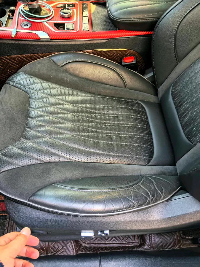 2022 HongQi HS5 2.0T 224HP L4 6AT,autocango,china used car exporter,china ev exporter,chinese used car exporter,chinese used ev exporter