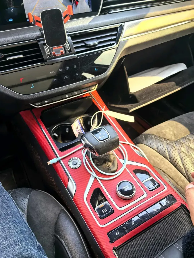 2022 HongQi HS5 2.0T 224HP L4 6AT,autocango,china used car exporter,china ev exporter,chinese used car exporter,chinese used ev exporter