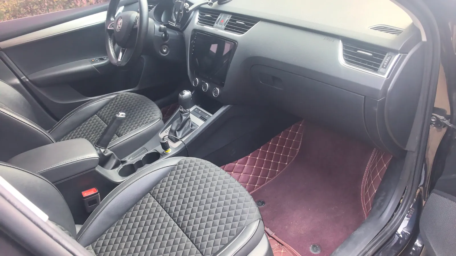 2018 Skoda Octavia 1.2T 116HP L4 7DCT,autocango,china used car exporter,china ev exporter,chinese used car exporter,chinese used ev exporter