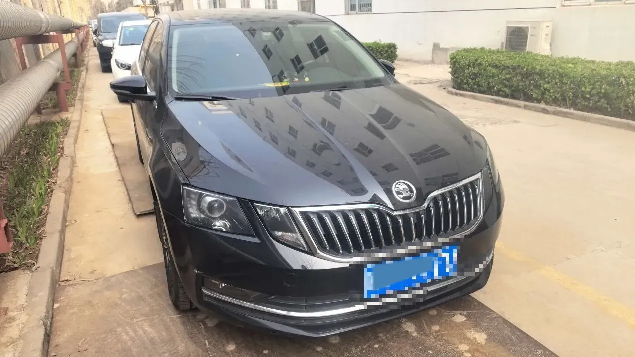 2018 Skoda Octavia 1.2T 116HP L4 7DCT,autocango,china used car exporter,china ev exporter,chinese used car exporter,chinese used ev exporter