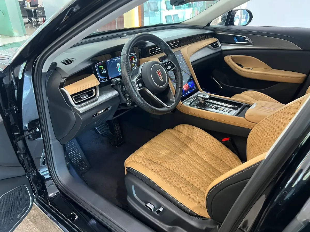 2023 HongQi H5 2.0T 224HP L4 8AT,autocango,china used car exporter,china ev exporter,chinese used car exporter,chinese used ev exporter