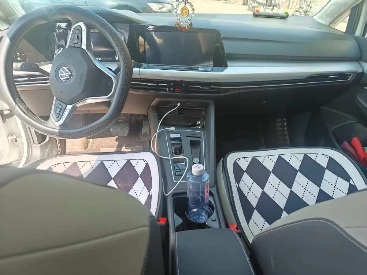 2025 Volkswagen Golf 1.5T 160HP L4 7DCT,autocango,china used car exporter,china ev exporter,chinese used car exporter,chinese used ev exporter