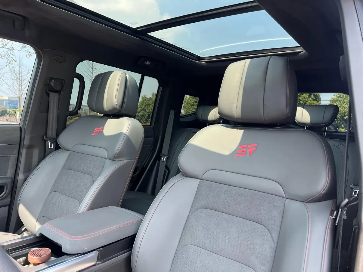 2023 Jetour Traveller 2.0T 254HP L4 7DCT,autocango,china used car exporter,china ev exporter,chinese used car exporter,chinese used ev exporter