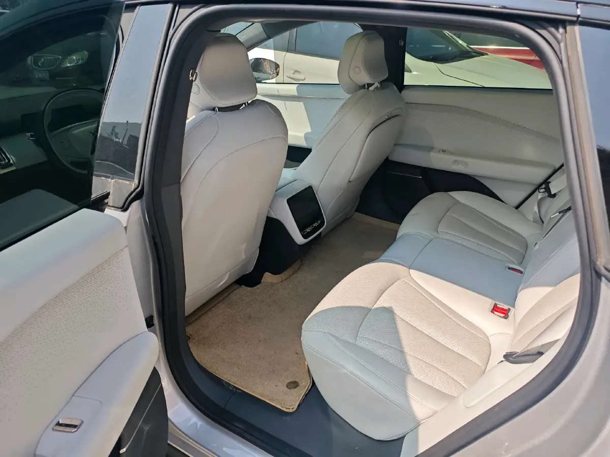 2024 Xpeng P7+ BEV 60.7KWH,autocango,china used car exporter,china ev exporter,chinese used car exporter,chinese used ev exporter