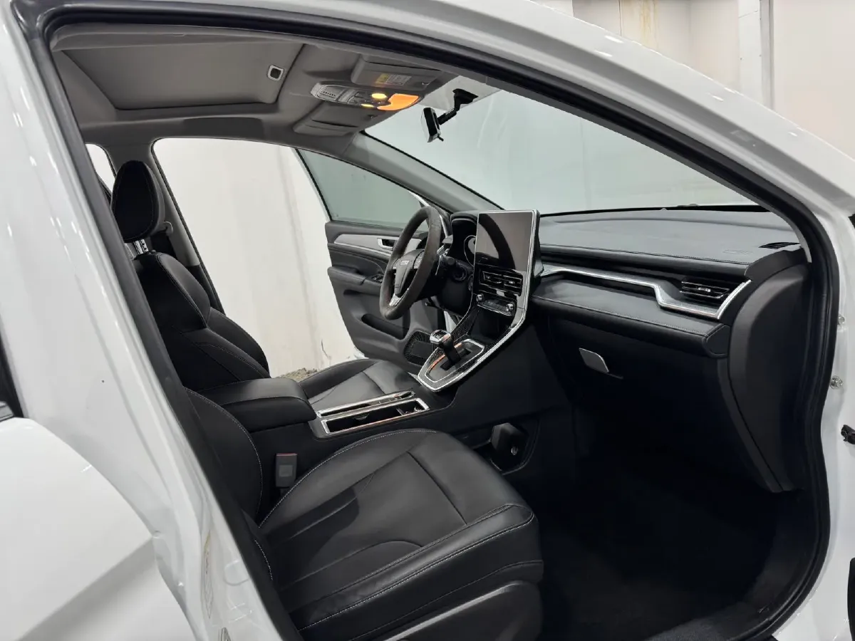 2021 Haval M6 1.5T 150HP L4 7DCT,autocango,china used car exporter,china ev exporter,chinese used car exporter,chinese used ev exporter