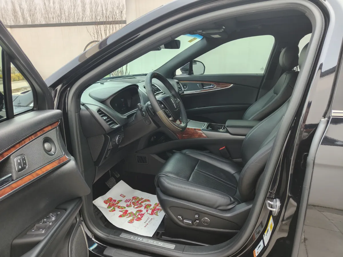 2019 Lincoln Nautilus 2.7T 329HP V6 8AT,autocango,china used car exporter,china ev exporter,chinese used car exporter,chinese used ev exporter