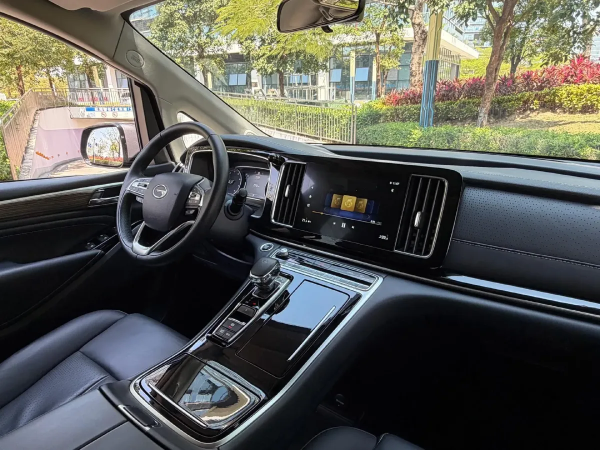 2021 GAC Trumpchi M8 2.0T 252HP L4 8AT,autocango,china used car exporter,china ev exporter,chinese used car exporter,chinese used ev exporter