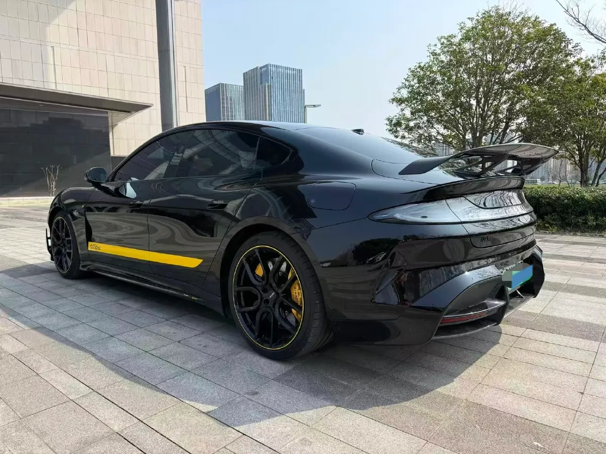 2025 MI SU7 Ultra BEV 93.7KWH,autocango,china used car exporter,china ev exporter,chinese used car exporter,chinese used ev exporter