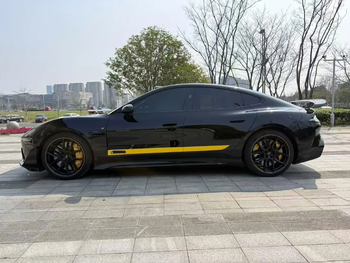 2025 MI SU7 Ultra BEV 93.7KWH,autocango,china used car exporter,china ev exporter,chinese used car exporter,chinese used ev exporter