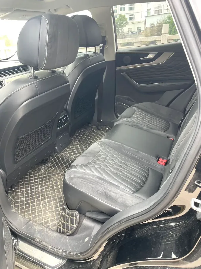 2022 HongQi HS5 2.0T 224HP L4 6AT,autocango,china used car exporter,china ev exporter,chinese used car exporter,chinese used ev exporter