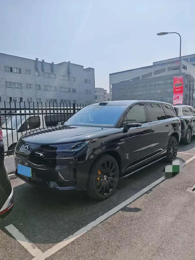 2025 Denza DenzaN9 2.0T 207HP L4 E-CVT PHEV,autocango,china used car exporter,china ev exporter,chinese used car exporter,chinese used ev exporter