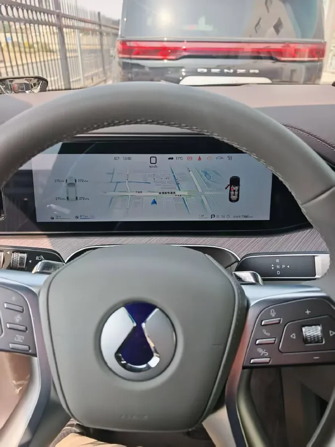 2025 Denza DenzaN9 2.0T 207HP L4 E-CVT PHEV,autocango,china used car exporter,china ev exporter,chinese used car exporter,chinese used ev exporter