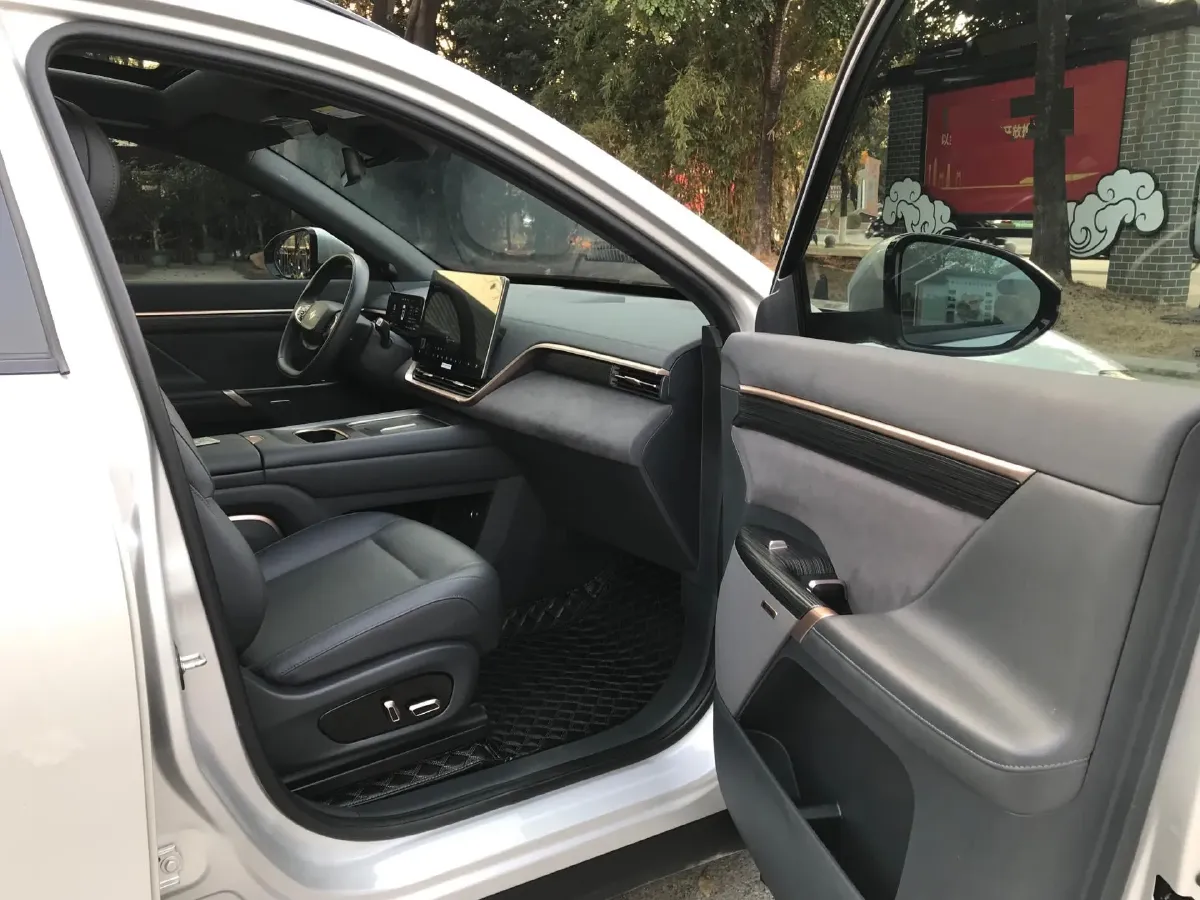 2024 DongFeng eπ eπ008 1.5T 147HP L4 REEV 34.32KWH,autocango,china used car exporter,china ev exporter,chinese used car exporter,chinese used ev exporter